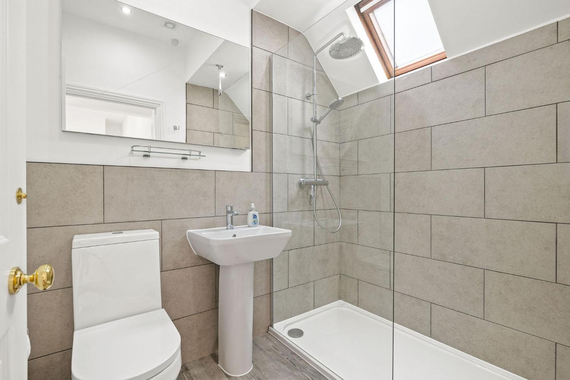 Flower Cottage By Ludlow Castle With Onsite Parking Exterior photo