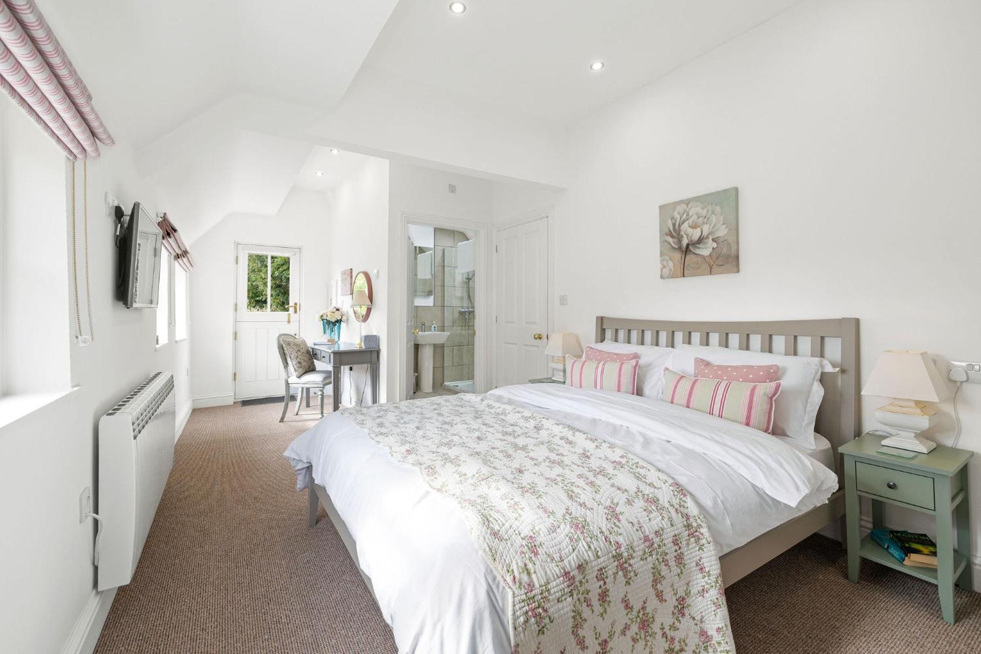 Flower Cottage By Ludlow Castle With Onsite Parking Exterior photo